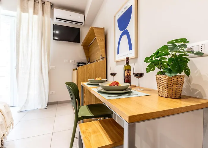 Dafne Speciale, Elegante Con Balcone Appartement